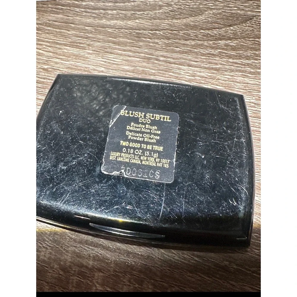 Lancome Blush Subtil Duo Two Good To Be True Powder Blush Compact discontinued‎